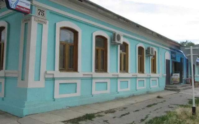 Гостиница Guest House Victoria в Ейске отзывы, цены и фото номеров - забронировать гостиницу Guest House Victoria онлайн Ейск вид на фасад