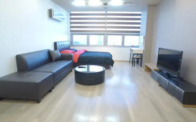 Отель Edencity Dossi Renthouse комната для гостей