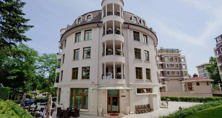 Kristel Hotel