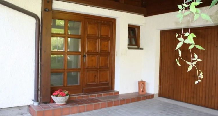Spacious Villa Near Lake In Goldegg