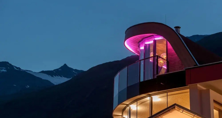 Josl Mountain Lounging Hotel