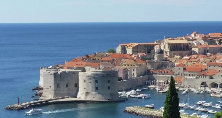 Quaint Mansion With Terrace In Dubrovnik