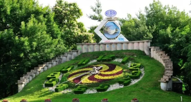 Apartment With 2 Bedrooms In Timioara, With Furnished Terrace & Wifi 100 Km From The Slopes