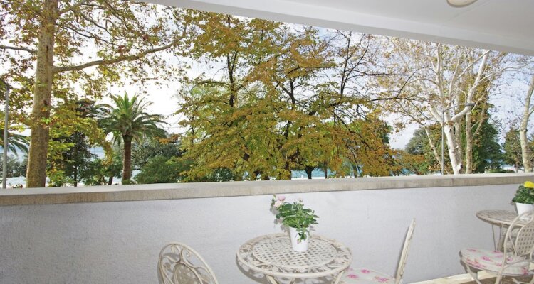 Modern Apartment In Zadar With Terrace