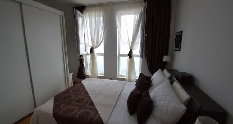 Superior Four Star Apartment