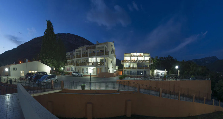 Berg Apartments