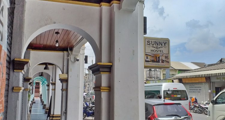 Sunny Hostel Phuket