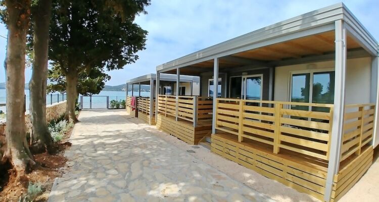 Mediteran Kamp Mobile Homes In Camping Ljutic