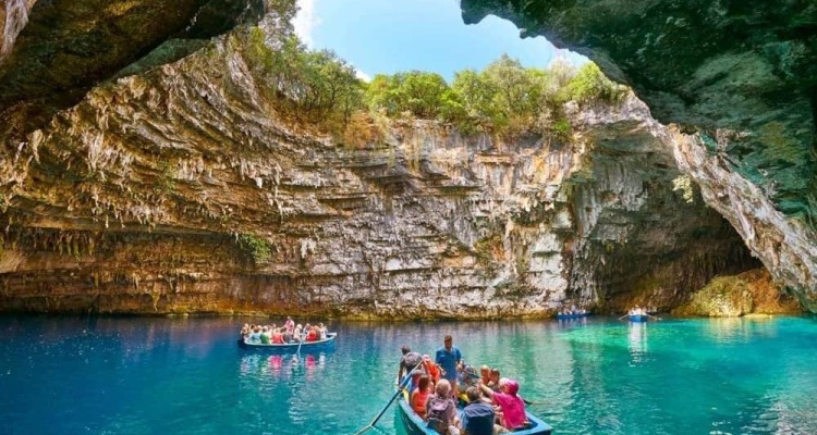 Canale Hotel & Suites