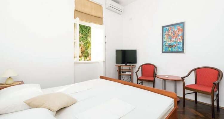 Authentic Unit Overlooking Dubrovnik Old Town & Lokrum Island Private Terrace