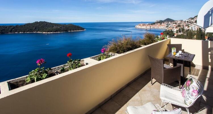 Sea View Apartments Leo