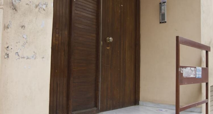 Central Safe Smart Apartment