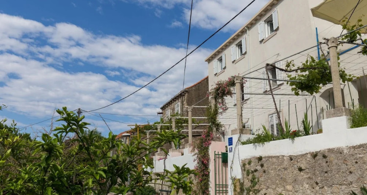 Charming Island Apartment+garden,70m From Sandy Beach & Restaurant, Free Wi-fi