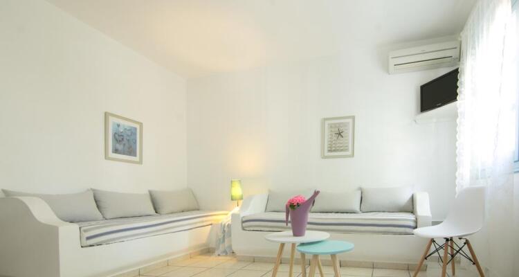 Ios Art Studios & Apartments