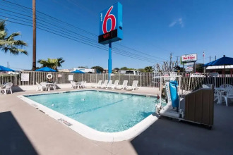 Motel 6 Austin South - Airport, фото 21 Motel 6 Austin South - Airport, фото 21
