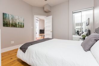 Applewood Suites - Annex Coachhouse Loft