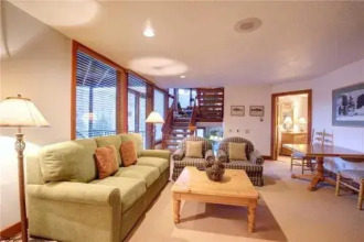 Pinnacle Condos by Alpine Ski Properties