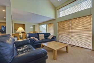 Queen Esther Condominium By Alpine Ski Properties, фото 2 Queen Esther Condominium By Alpine Ski Properties, фото 2