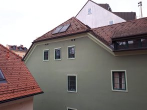 Apartments and Rooms Meščanka