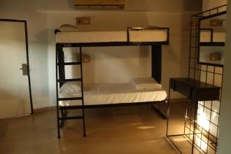 Letsbunk Poshtel, фото 13