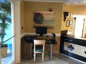 Deluxe 6 Inn & Suites, фото 8 Deluxe 6 Inn & Suites, фото 8