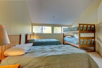 Queen Esther Condominium By Alpine Ski Properties, фото 3 Queen Esther Condominium By Alpine Ski Properties, фото 3