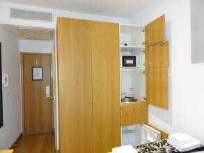 Studios 2 Let Serviced Apartments - Cartwright Gardens, фото 16