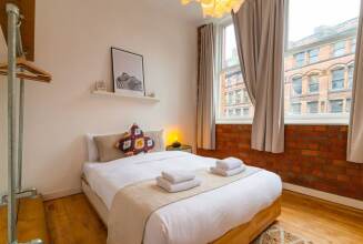 Characterful 2 Bedroom Apartment in Manchester, фото 2