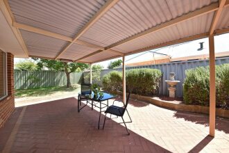 Redcliff Home Close to City & Airport, фото 7