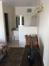 Embassy Motel, фото 9