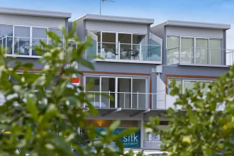 Four Kings Apartments, фото 9