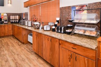 Best Western Plus Sidney Lodge, фото 21