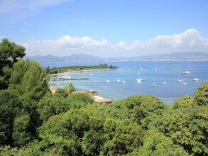 Elegant 18th Century Villa in Cannes With Private Pool and Seaview, фото 22