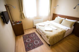 Agora Guesthouse And Hostel, фото 41