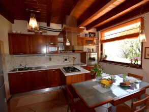 Classy Villa in Pisogne With Garden, Bbq, Pool, Sun-loungers, фото 13
