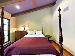 Charming 3BR w/ Balcony & Fire Pit, фото 11 Charming 3BR w/ Balcony & Fire Pit, фото 11