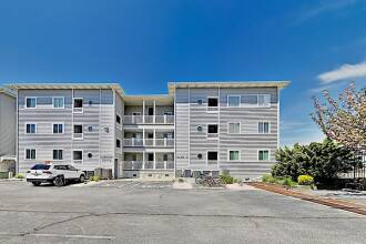 Bayfront W/ Private Balcony & Sweeping Views 2 Bedroom Condo