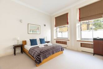 Gorgeous 2-bed Flat in Kensington, фото 2