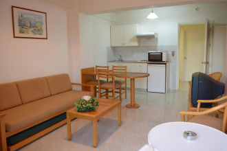 Artemis Hotel Apartments, фото 2 Artemis Hotel Apartments, фото 2