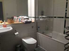 Modern 1 Bedroom Flat, фото 9