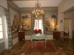 Elegant 18th Century Villa in Cannes With Private Pool and Seaview, фото 27