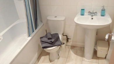 2 Bed Apartment in the West End, фото 7 2 Bed Apartment in the West End, фото 7