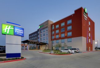 Holiday Inn Express & Suites Dallas NW HWY - Love Field