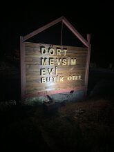 Dort Mevsim Evi