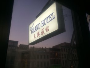 Bowery Grand Hotel