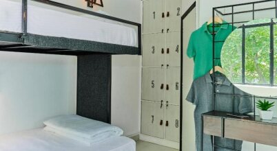 Letsbunk Poshtel, фото 48