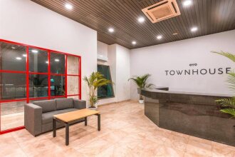 OYO Townhouse 2 Hotel Gunung Sahari, фото 14