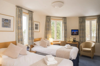 Madingley Hall - Bed & Breakfast, фото 18