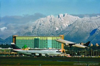 Fairmont Vancouver Airport In-Terminal Hotel