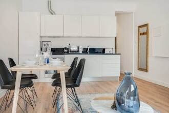 Beautiful Apartment on Iconic 28 Tram Line, фото 4